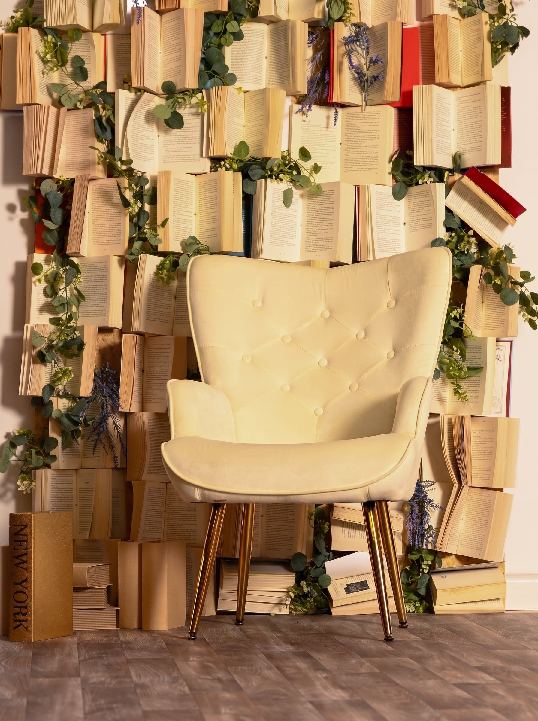 Bücherwand-Set mit Sessel